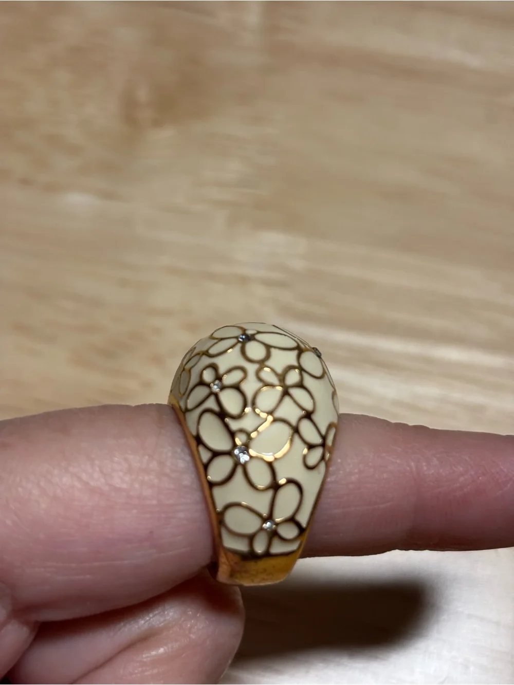 Coach Butterfly And Crystal Dome Ring Cream And Goldtone Size 5
